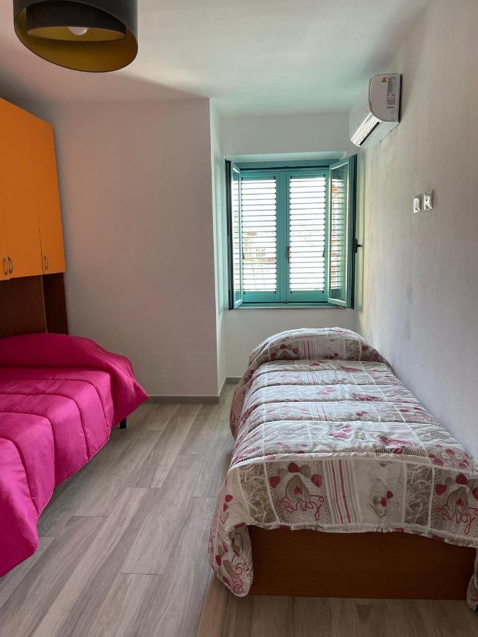 Casa Vacanze Sa Piazza Apartment Dorgali Exterior photo