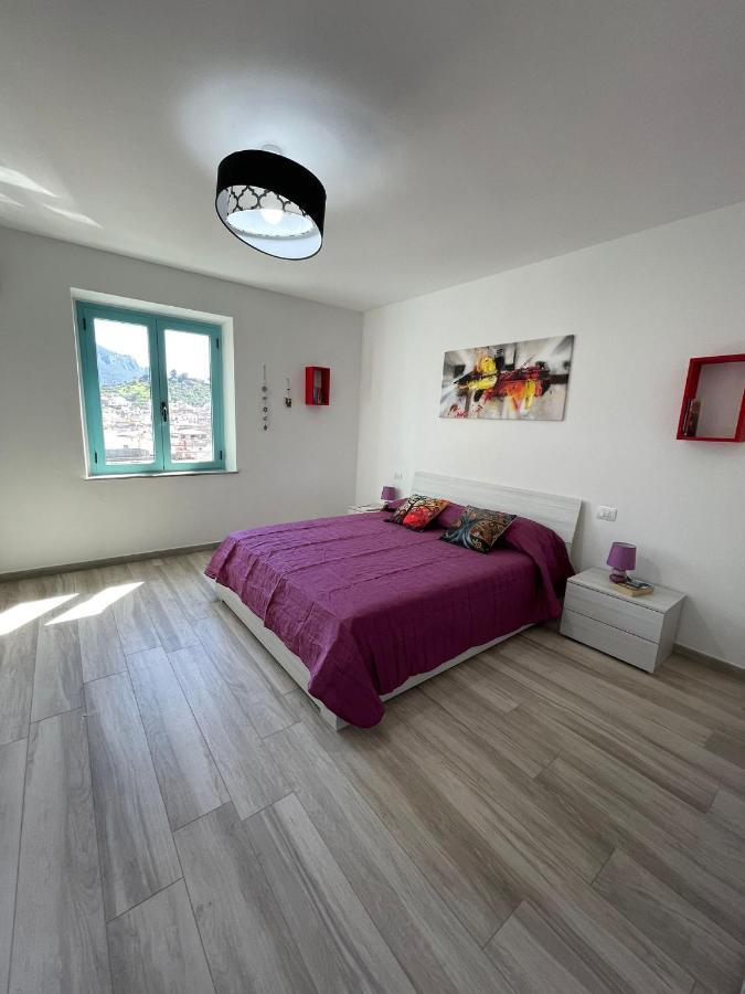 Casa Vacanze Sa Piazza Apartment Dorgali Exterior photo